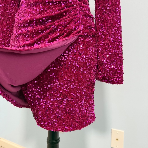 LOVE RICHE Pink Velvet Sequin Long Sleeve V Neck Wrapped Mini Dress Size S - Picture 3 of 12